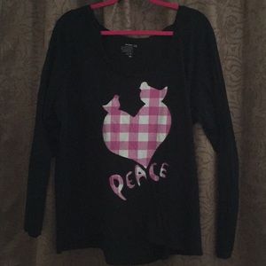 Black Old Navy shirt